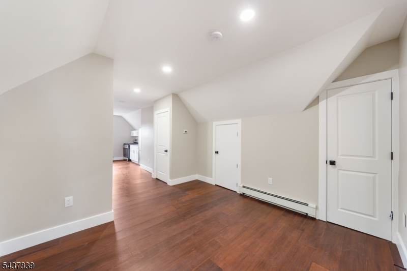 286 North 6th Street Newark, NJ 07107 - Photo 4 of 5