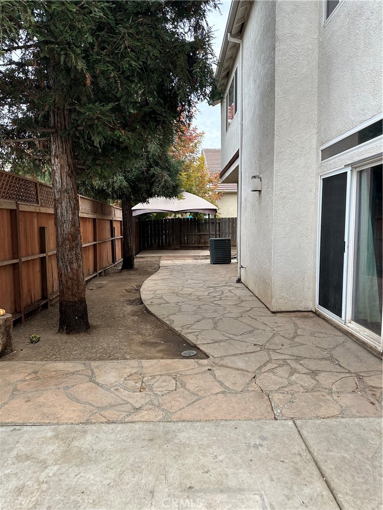 491 Hydrangea Court Merced, CA 95341 - Photo 25 of 25 Sideyard