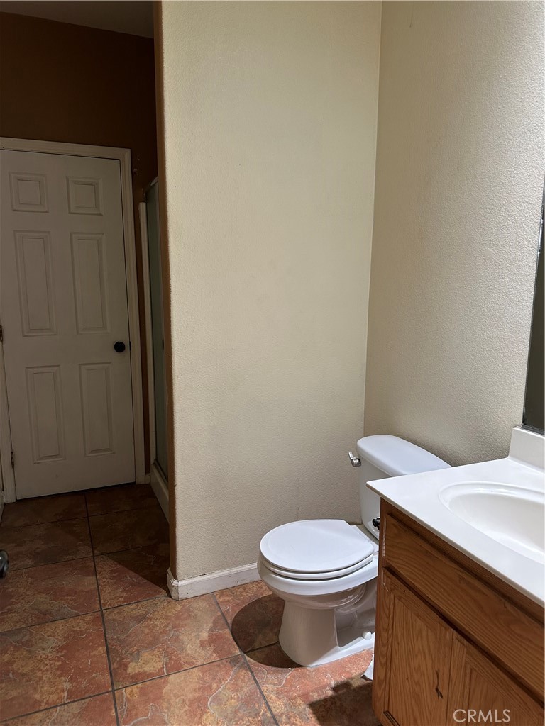 491 Hydrangea Court Merced, CA 95341 - Photo 10 of 25 Downstairs bathroom