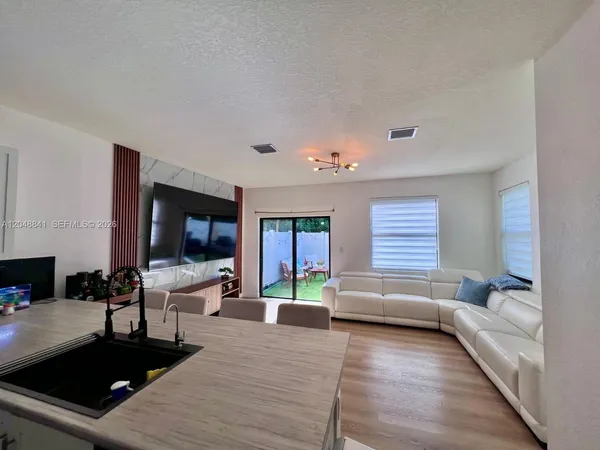 $3,200 | 10939 West 32nd Lane, Hialeah, FL 33018