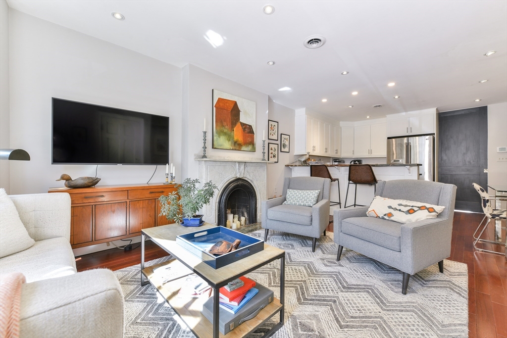 107 Appleton Street, Unit 2 Boston, MA 02116 - Photo 3 of 15 Gallery Image 3