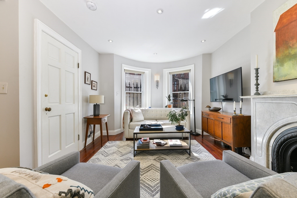 107 Appleton Street, Unit 2 Boston, MA 02116 - Photo 4 of 15 Gallery Image 4