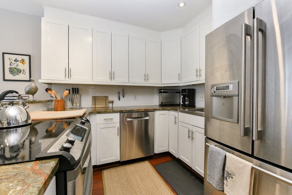 107 Appleton Street, Unit 2 Boston, MA 02116 - Photo 6 of 15 Gallery Image 6