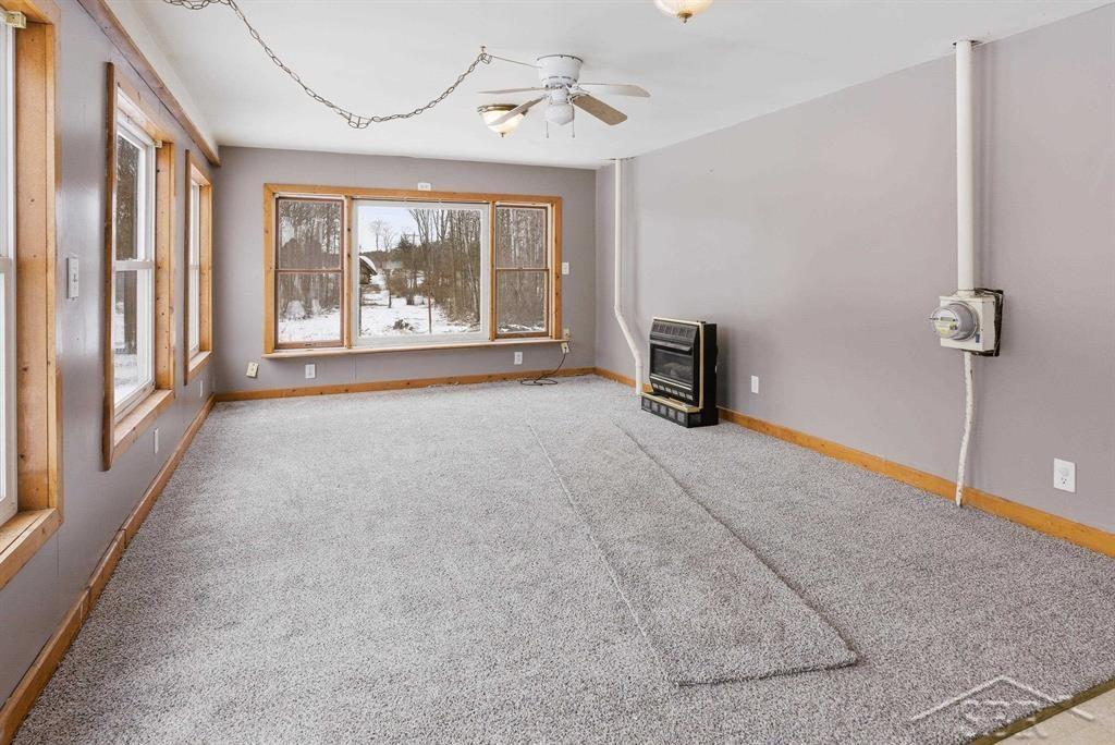 2177 West Knox Road Beaverton, MI 48612 - Photo 3 of 34