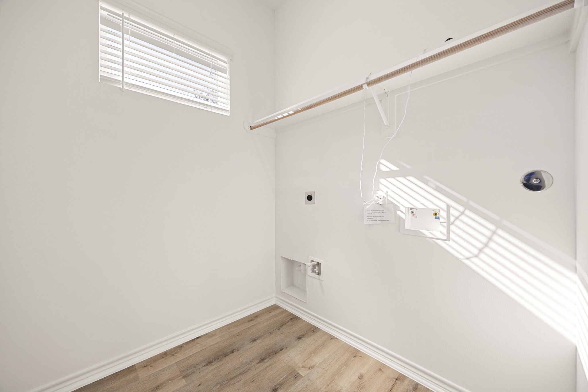 2720 Spence Street Houston, TX 77093 - Photo 34 of 50 a view of a small space