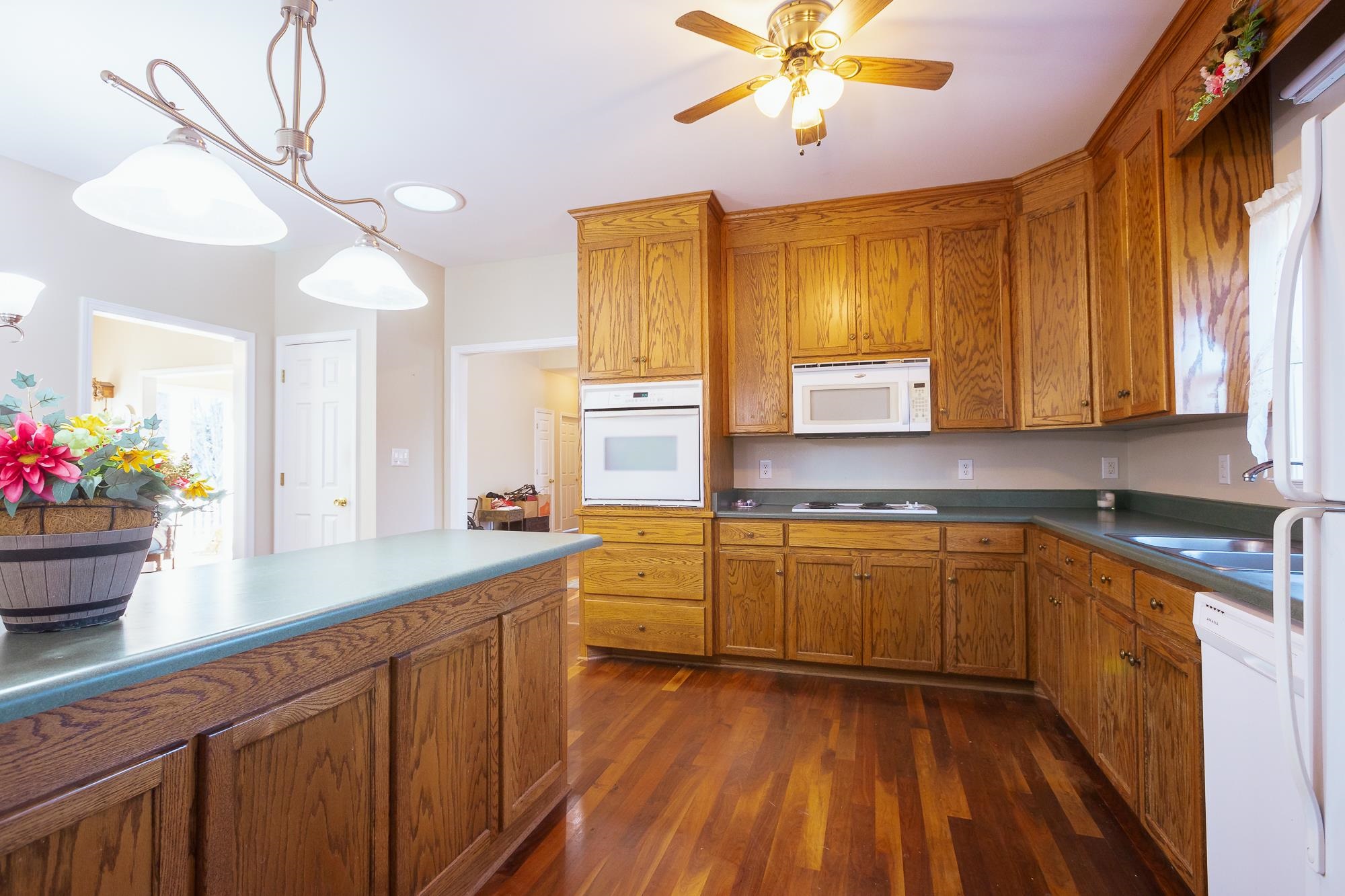 1293 Old Metal Road Gaffney, SC 29341 - Photo 4 of 41