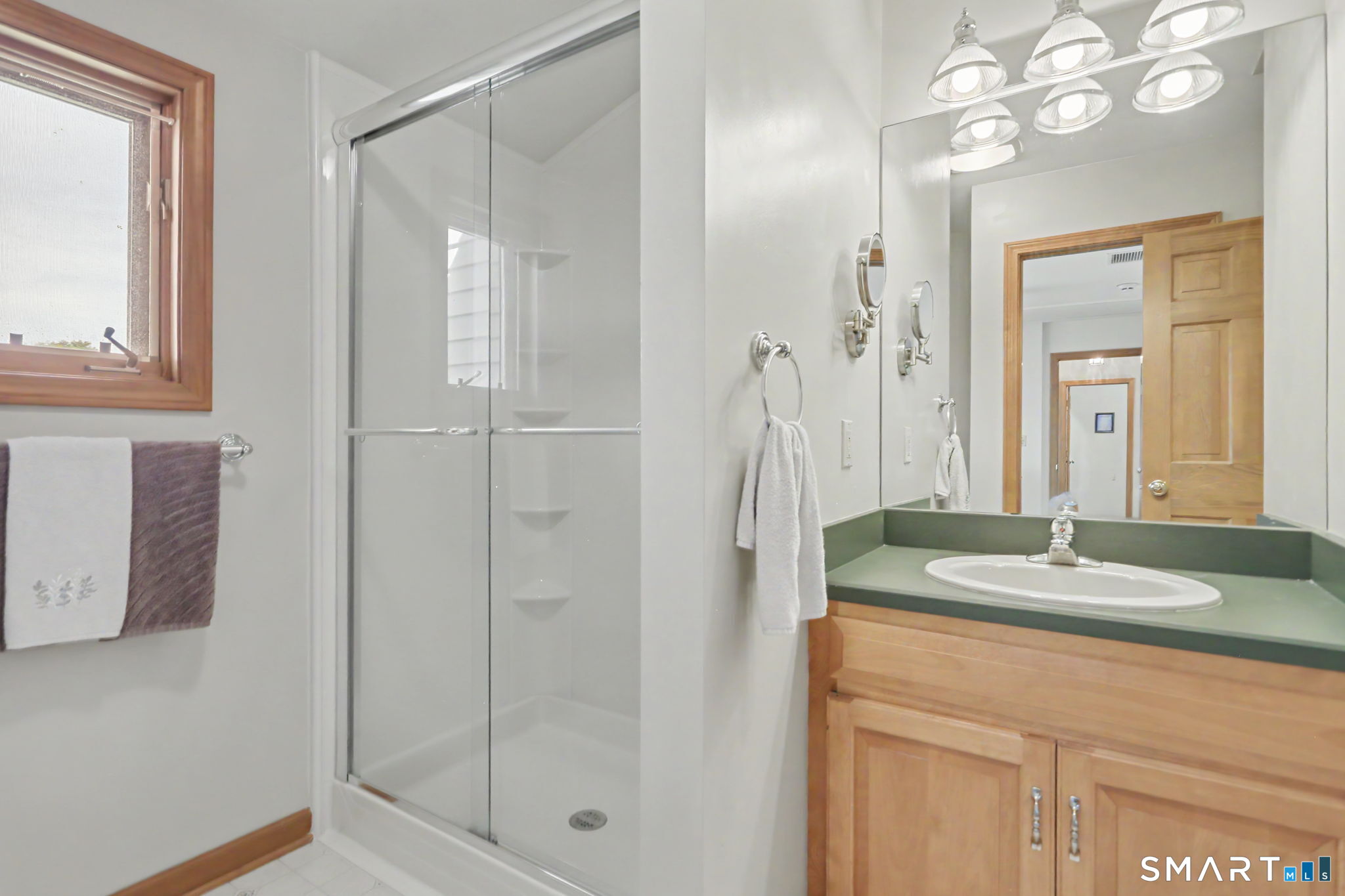 94 Tomlinson Road Seymour, CT 06483 - Photo 23 of 39 Gallery Image 23