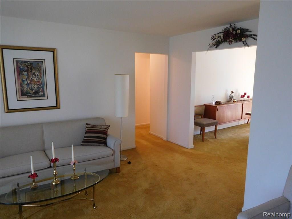 29616 Middlebelt Road Farmington Hills, MI 48334 - Photo 6 of 23