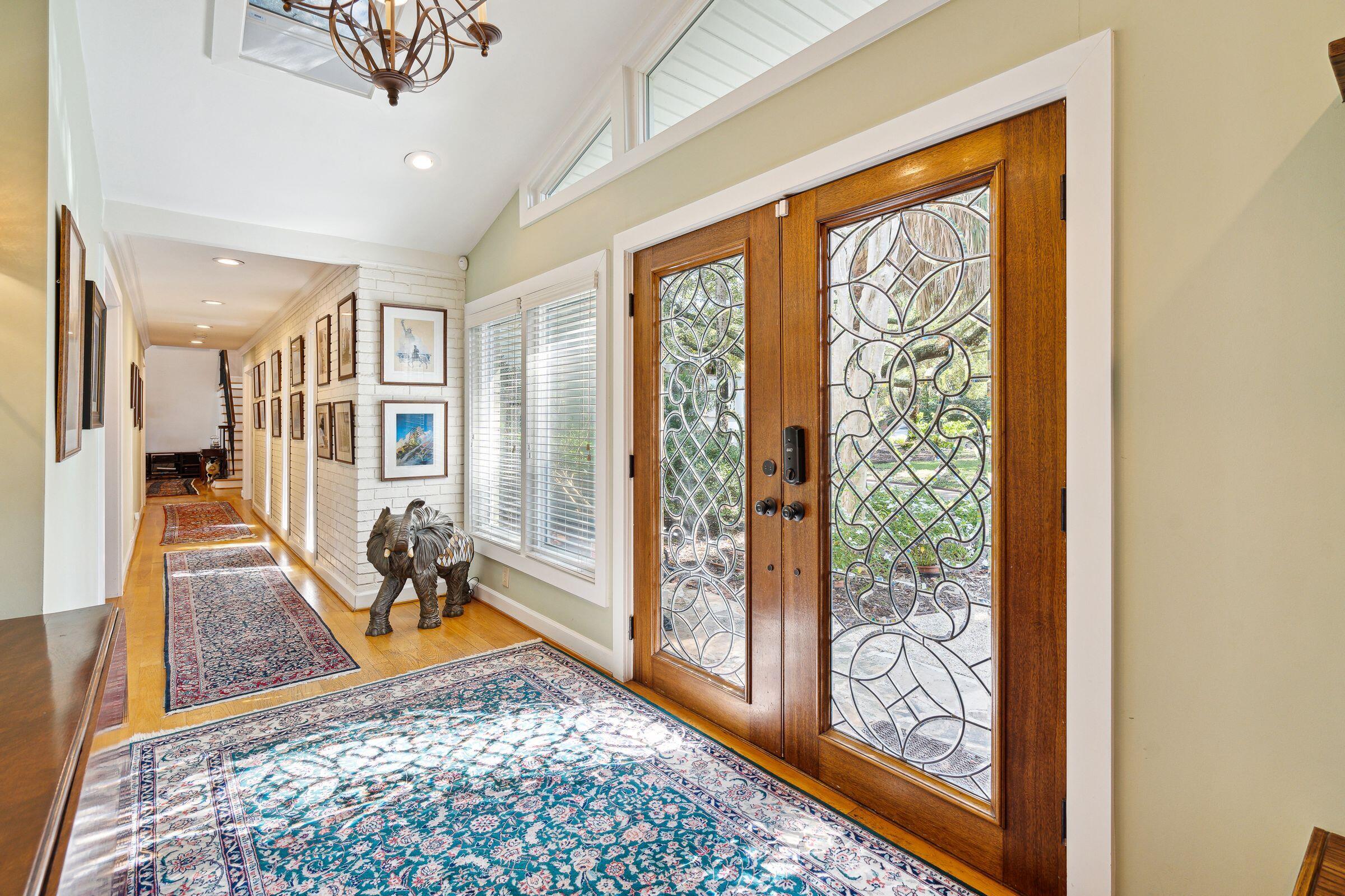 239 Coinbow Circle Mount Pleasant, SC 29464 - Photo 5 of 42 Entryway