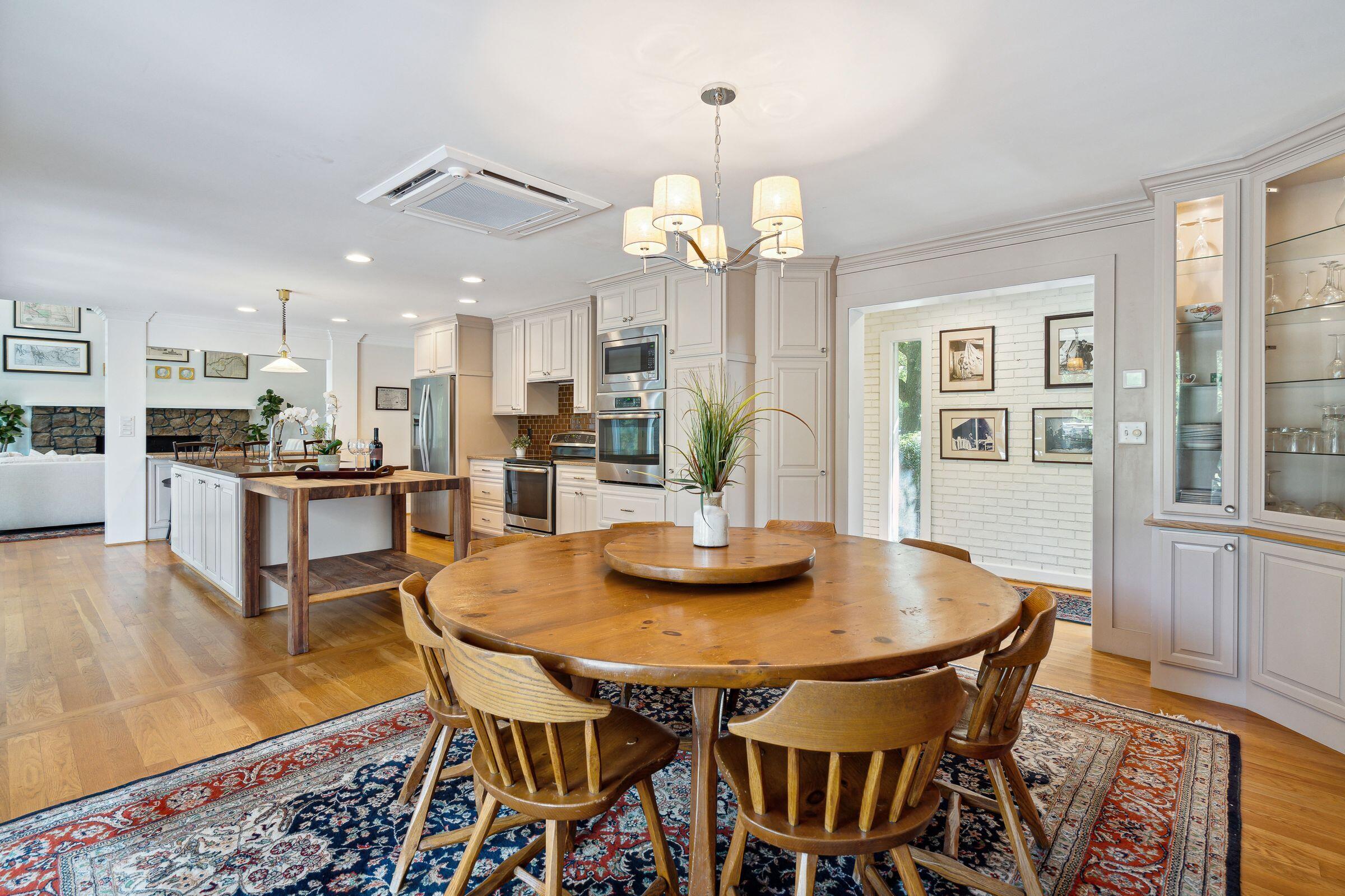 239 Coinbow Circle Mount Pleasant, SC 29464 - Photo 9 of 42 Dining into Kitchen