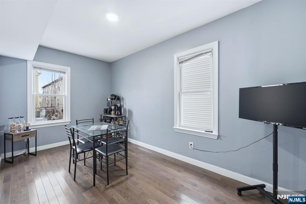 757 Thomas Street Elizabeth, NJ 07202 - Photo 10 of 38 a workspace with furniture and a window