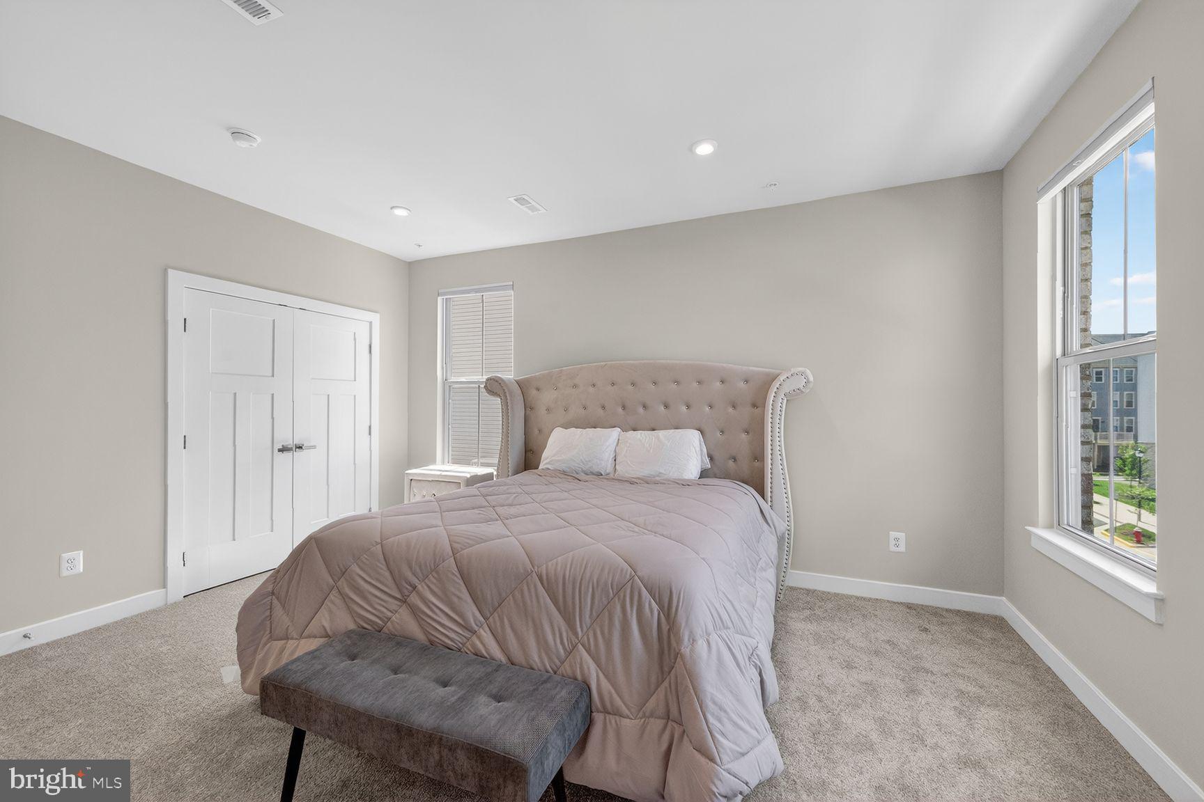 42548 Invergordon Terrace Sterling, VA 20166 - Photo 17 of 30 Primary Bedroom