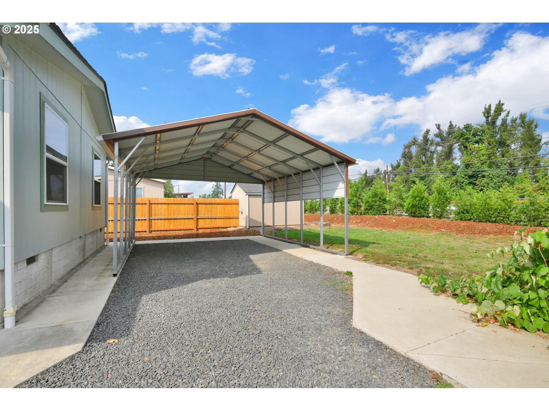 87886 Cedar Flat Road Springfield, OR 97478 - Photo 33 of 34 a view of an outdoor space