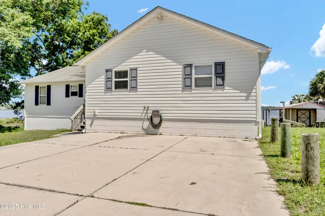 $1,850 | 515 Poverty Point Road, Unit A, Sneads Ferry, NC 28460