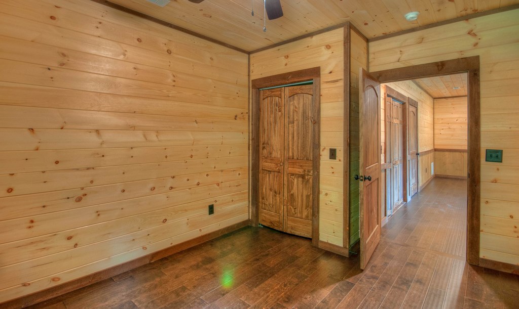 57 Devin Drive Murphy, NC 28906 - Photo 23 of 36 a view of a bathroom with wooden floor