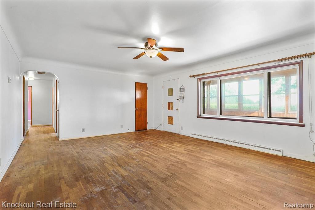 5910 Baker Road Bridgeport, MI 48722 - Photo 7 of 27