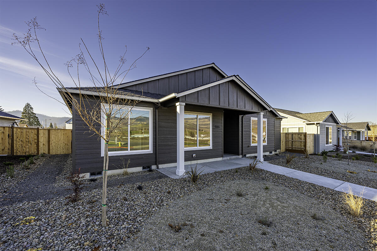 165 Suncrest Road Talent, OR 97540 - Photo 1 of 30 DSC00919-HDR-Edit