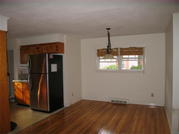 403 Goldthwaite Road Northbridge, MA 01588 - Photo 5 of 11