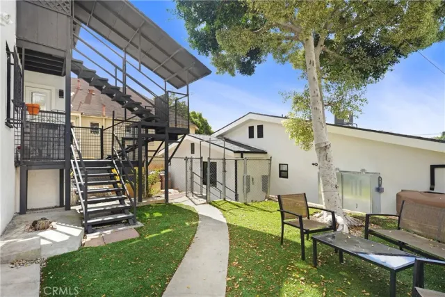 $4,499 | 2822 Waverly Drive, Los Angeles, CA 90039