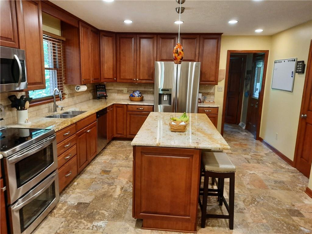 8830 Winding Ridge Road Indianapolis, IN 46217 - Photo 9 of 21 Gallery Image 9