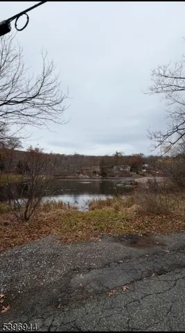 $2,200 | 7 Yacare Path, West Milford, NJ 07480