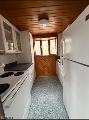 $2,200 | 7 Yacare Path, West Milford, NJ 07480