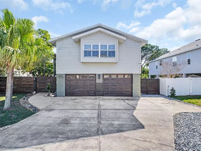 $649,900 | 1907 Gulf Beach Boulevard, Tarpon Springs, FL 34689