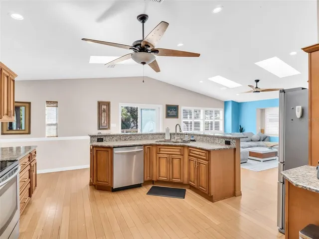 $649,900 | 1907 Gulf Beach Boulevard, Tarpon Springs, FL 34689