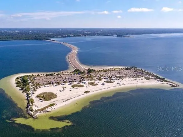 $649,900 | 1907 Gulf Beach Boulevard, Tarpon Springs, FL 34689