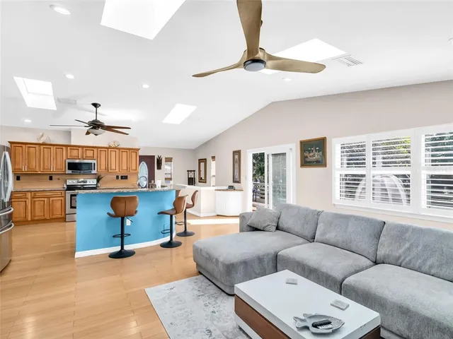 $649,900 | 1907 Gulf Beach Boulevard, Tarpon Springs, FL 34689