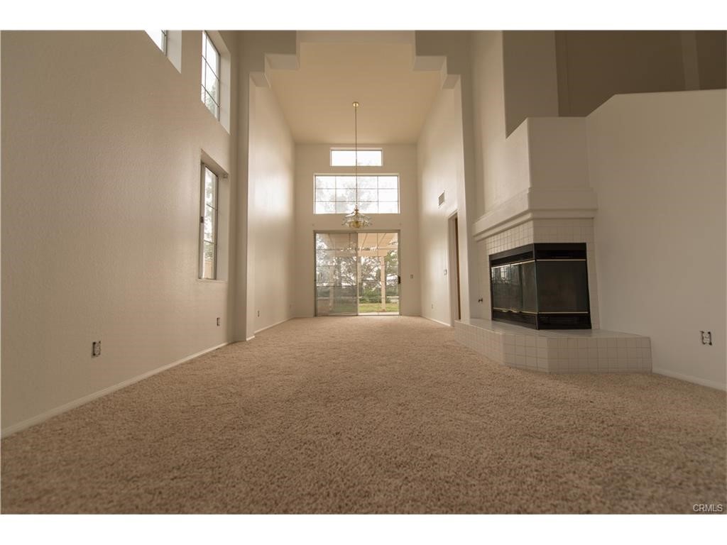 32062 Camino Guarda Temecula, CA 92592 - Photo 5 of 53