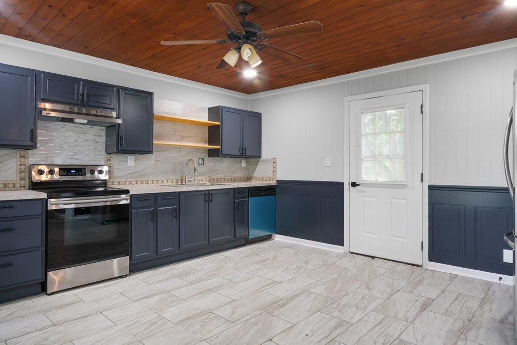 3052 Cedar Springs Road Sugar Grove, VA 24375 - Photo 9 of 33 Gallery Image 9