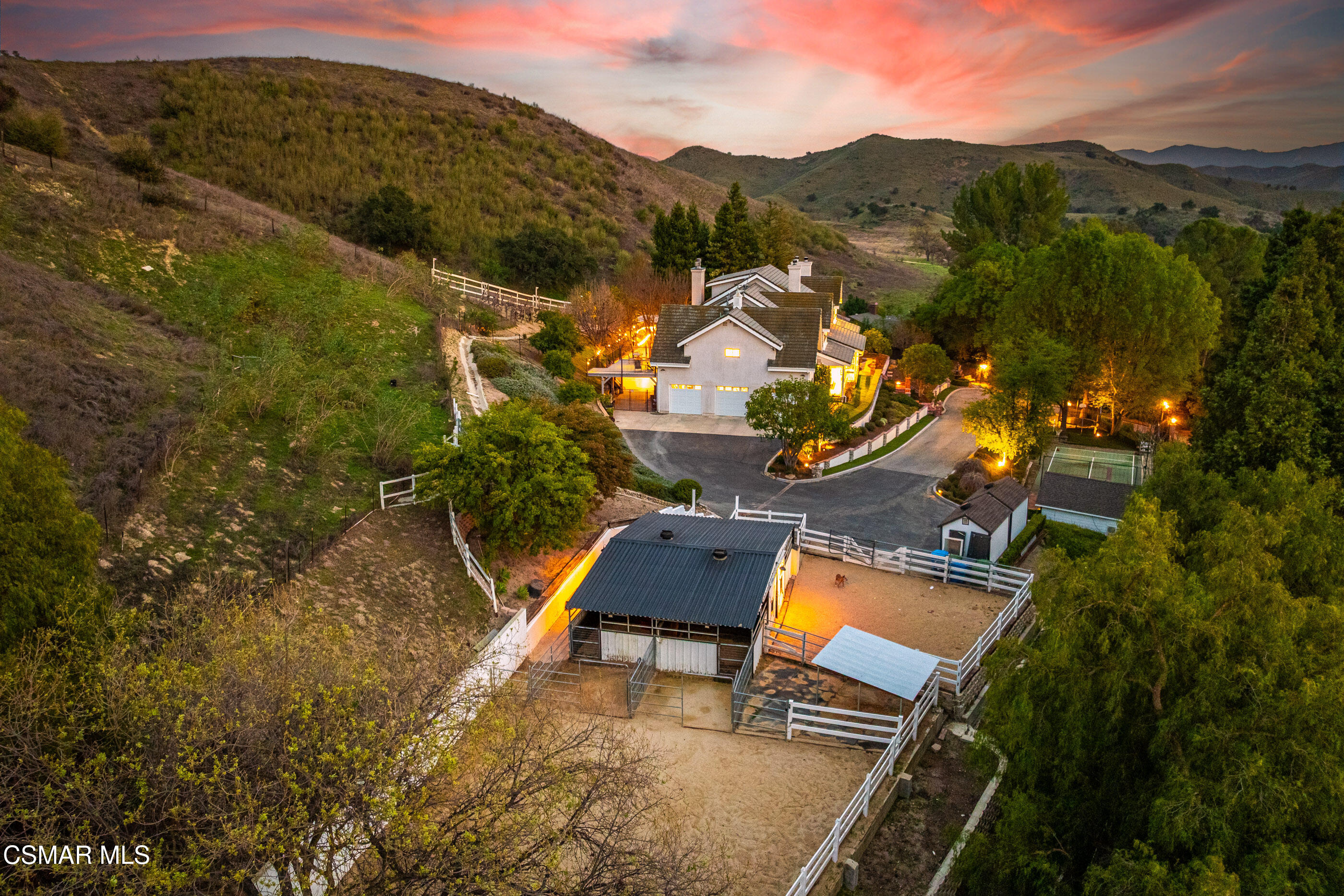 6144 Chesebro Rd Agoura Hills-236