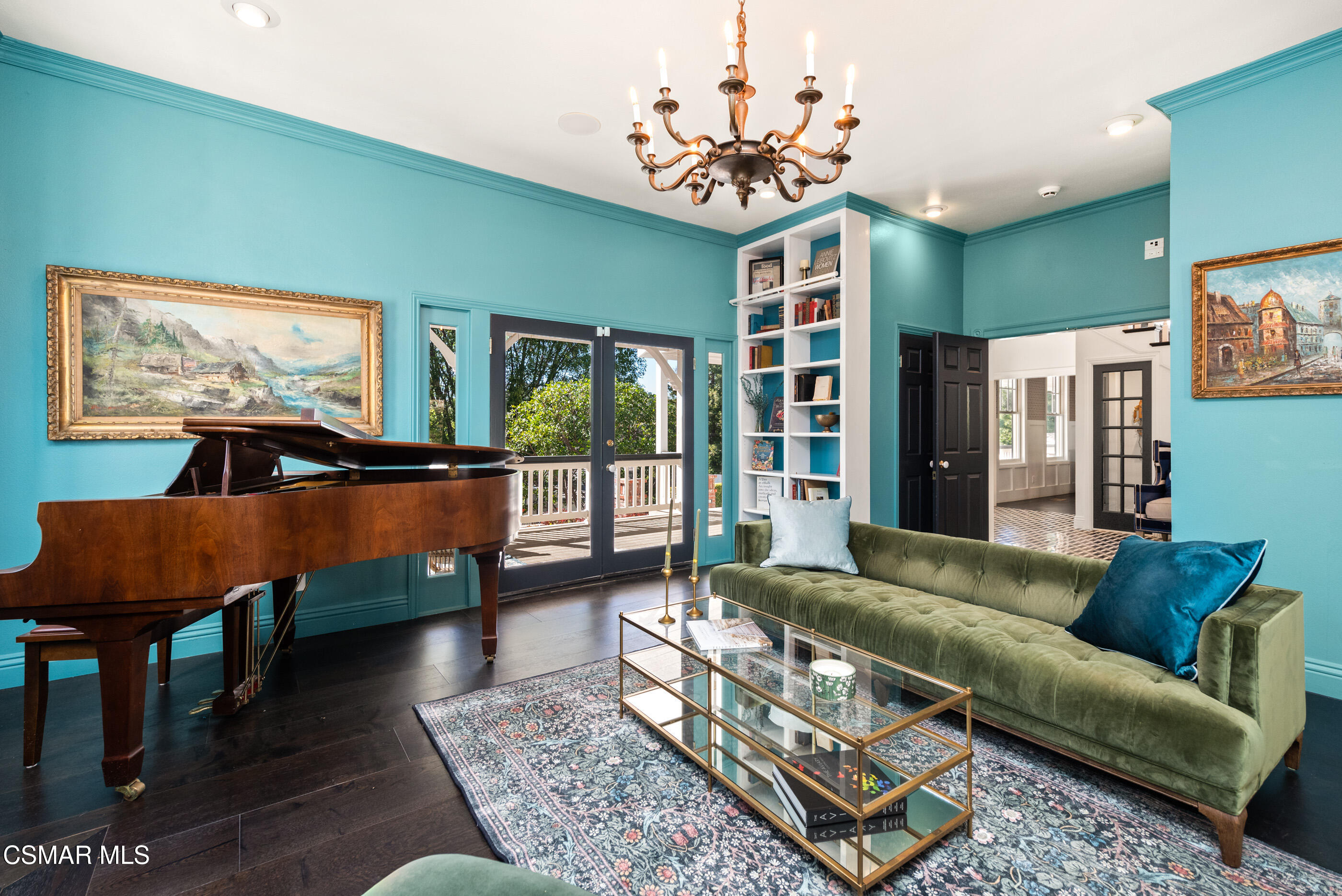 6144 Chesebro Road Agoura Hills, CA 91301 - Photo 26 of 73 a living room with furniture and a floor to ceiling window
