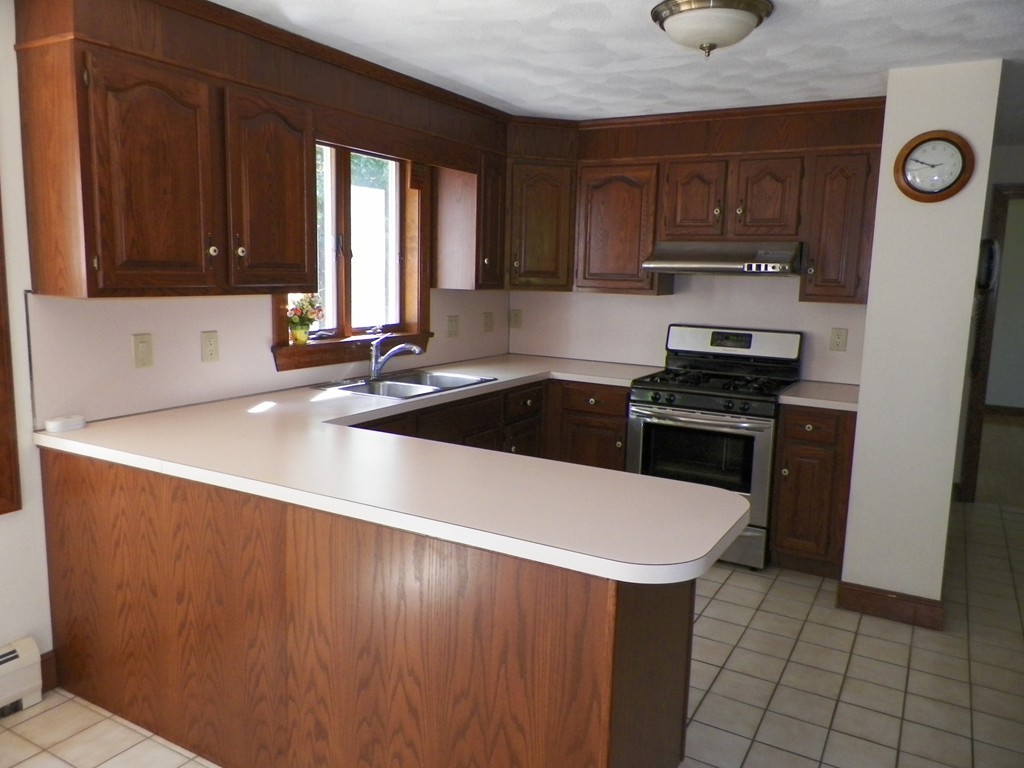 9 Colonial Drive Billerica, MA 01821 - Photo 11 of 30