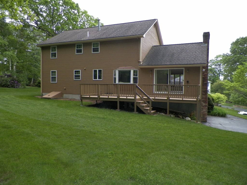 9 Colonial Drive Billerica, MA 01821 - Photo 4 of 30
