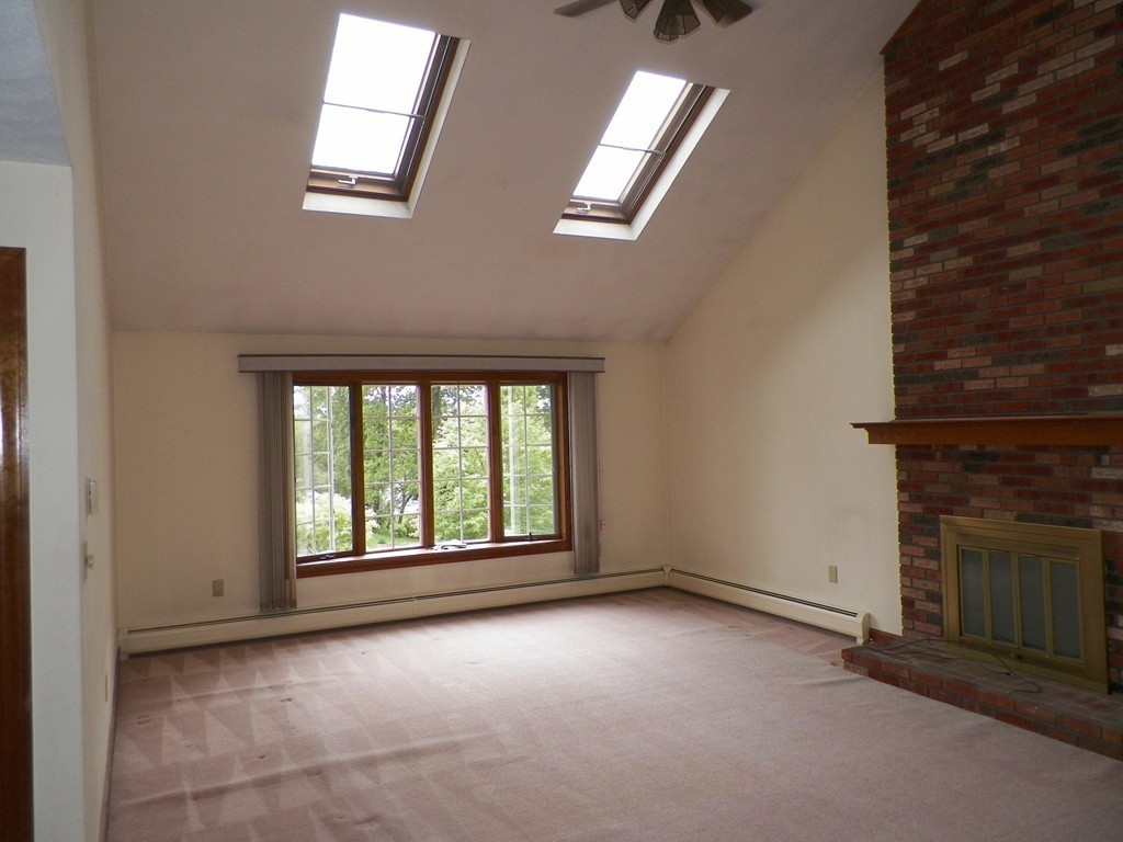 9 Colonial Drive Billerica, MA 01821 - Photo 5 of 30