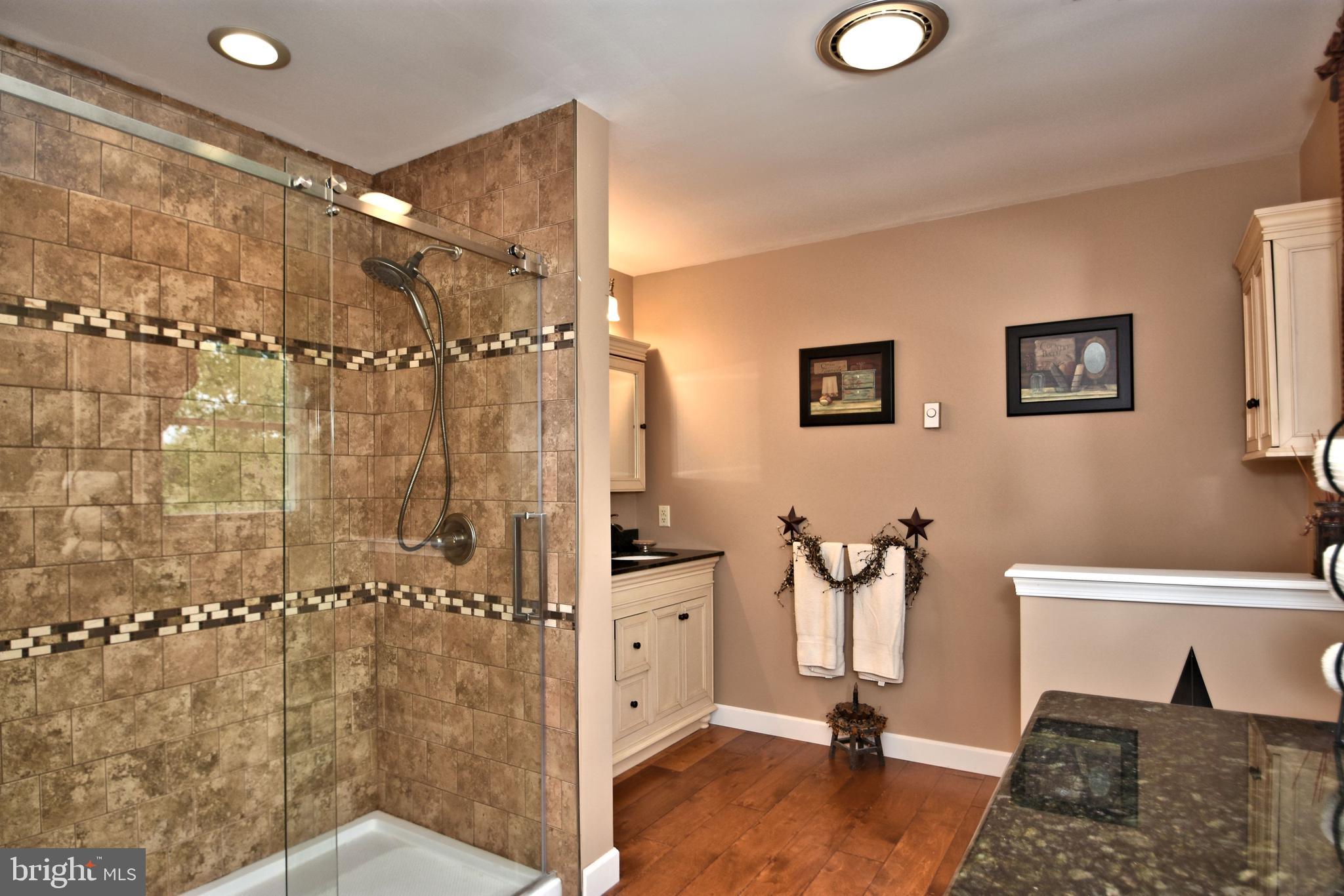 3183 Fennel Road Pennsburg, PA 18073 - Photo 21 of 48 Master Bathroom