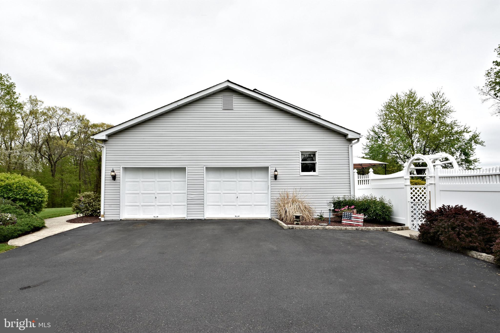 3183 Fennel Road Pennsburg, PA 18073 - Photo 48 of 48 Exterior side view