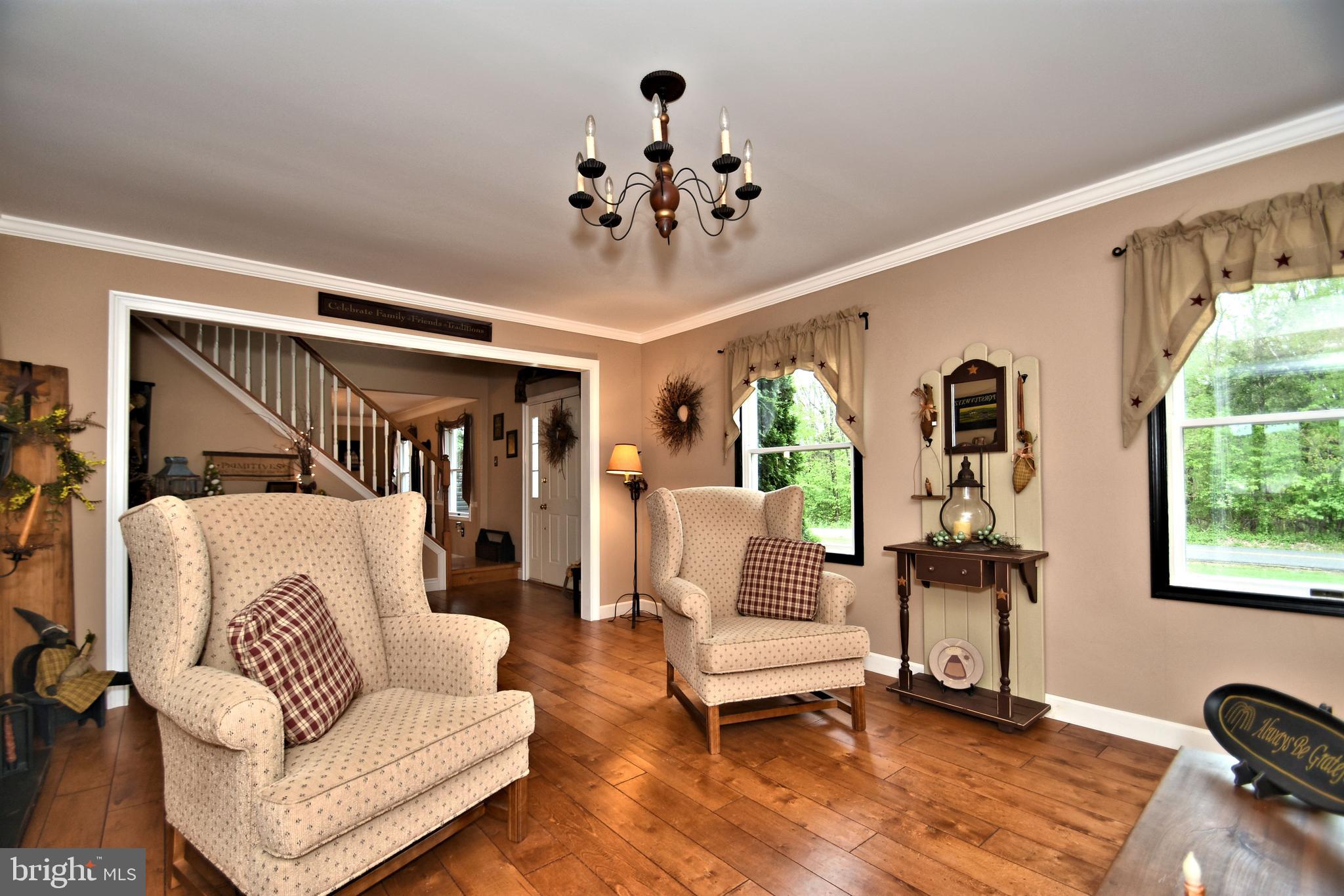 3183 Fennel Road Pennsburg, PA 18073 - Photo 6 of 48 Living Room
