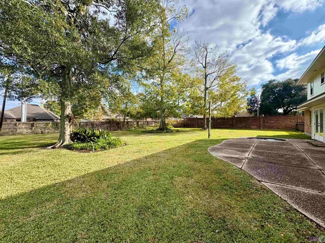 $2,200 | 10387 Ridgely Drive, Baton Rouge, LA 70809