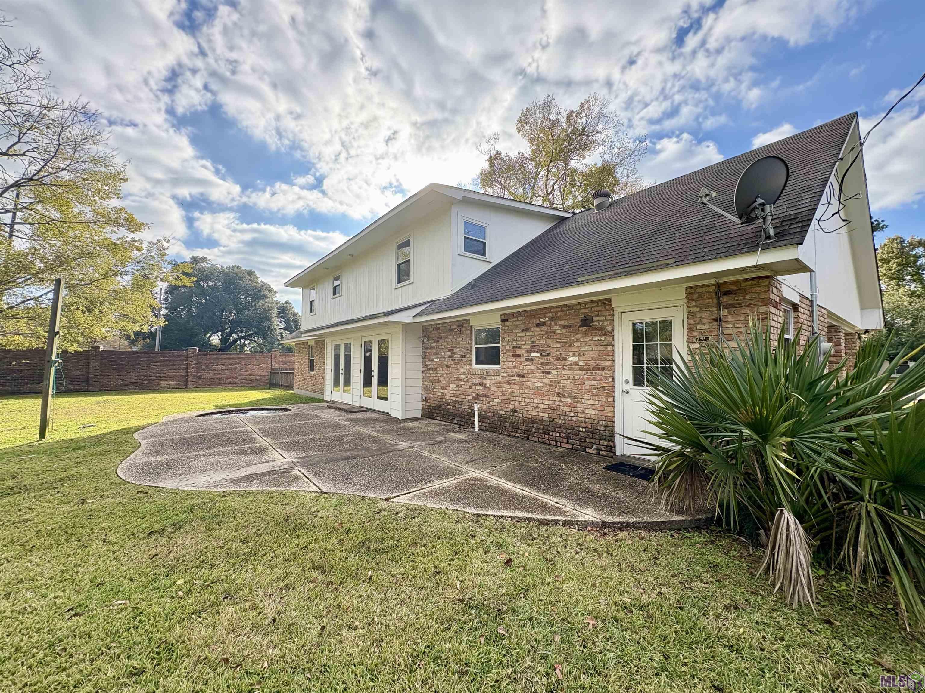 10387 Ridgely Drive Baton Rouge, LA 70809 - Photo 3 of 15