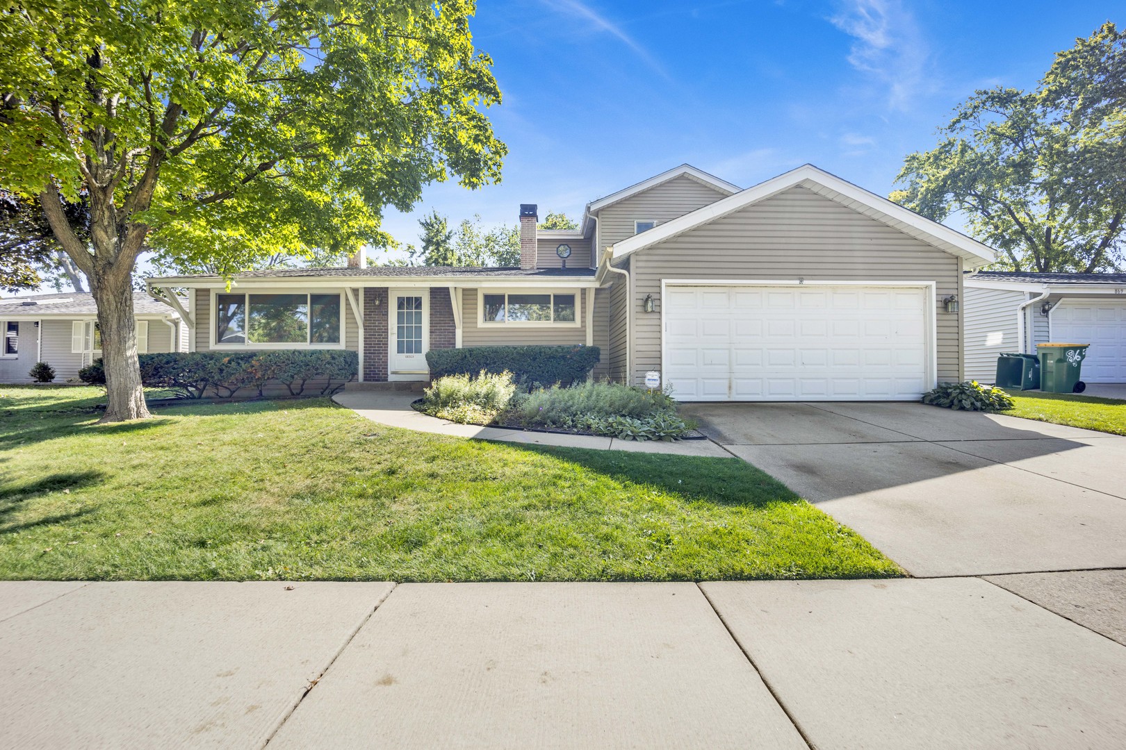 859 Beechwood Road Buffalo Grove, IL 60089 - Photo 1 of 34 Gallery Image 1