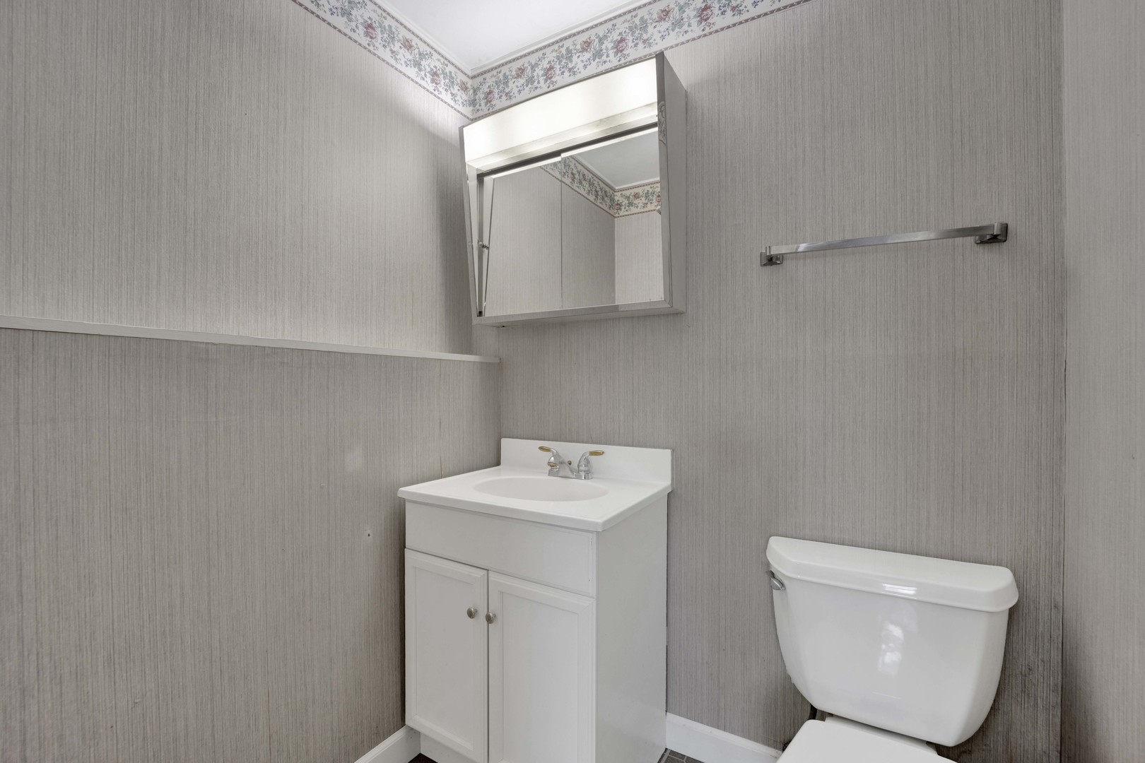 859 Beechwood Road Buffalo Grove, IL 60089 - Photo 27 of 34 Gallery Image 27
