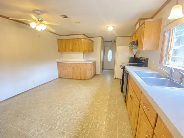 a view of utility room