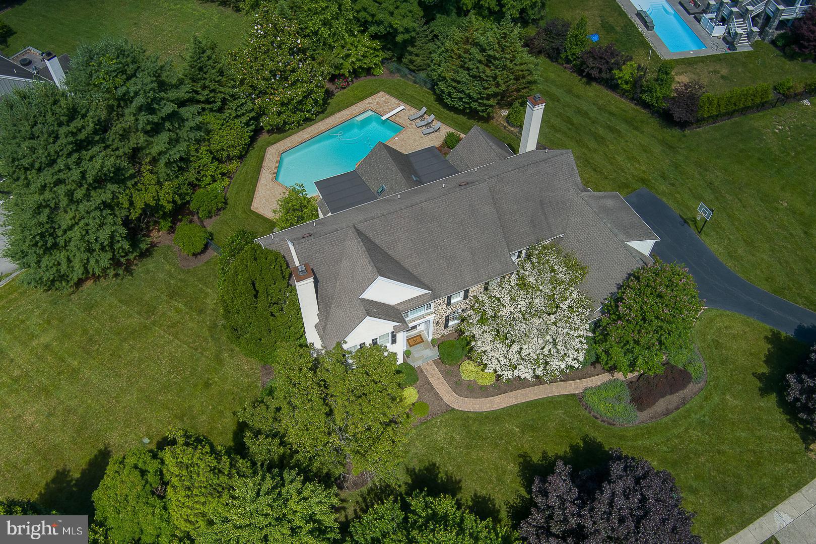 121 Springtree Road Newtown Square, PA 19073 - Photo 3 of 56