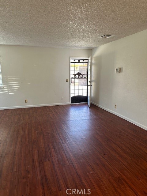 20289 Thunderbird Road Apple Valley, CA 92307 - Photo 4 of 8