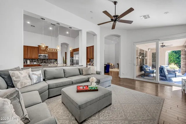 a en suite bathroom with a sink and a mirror