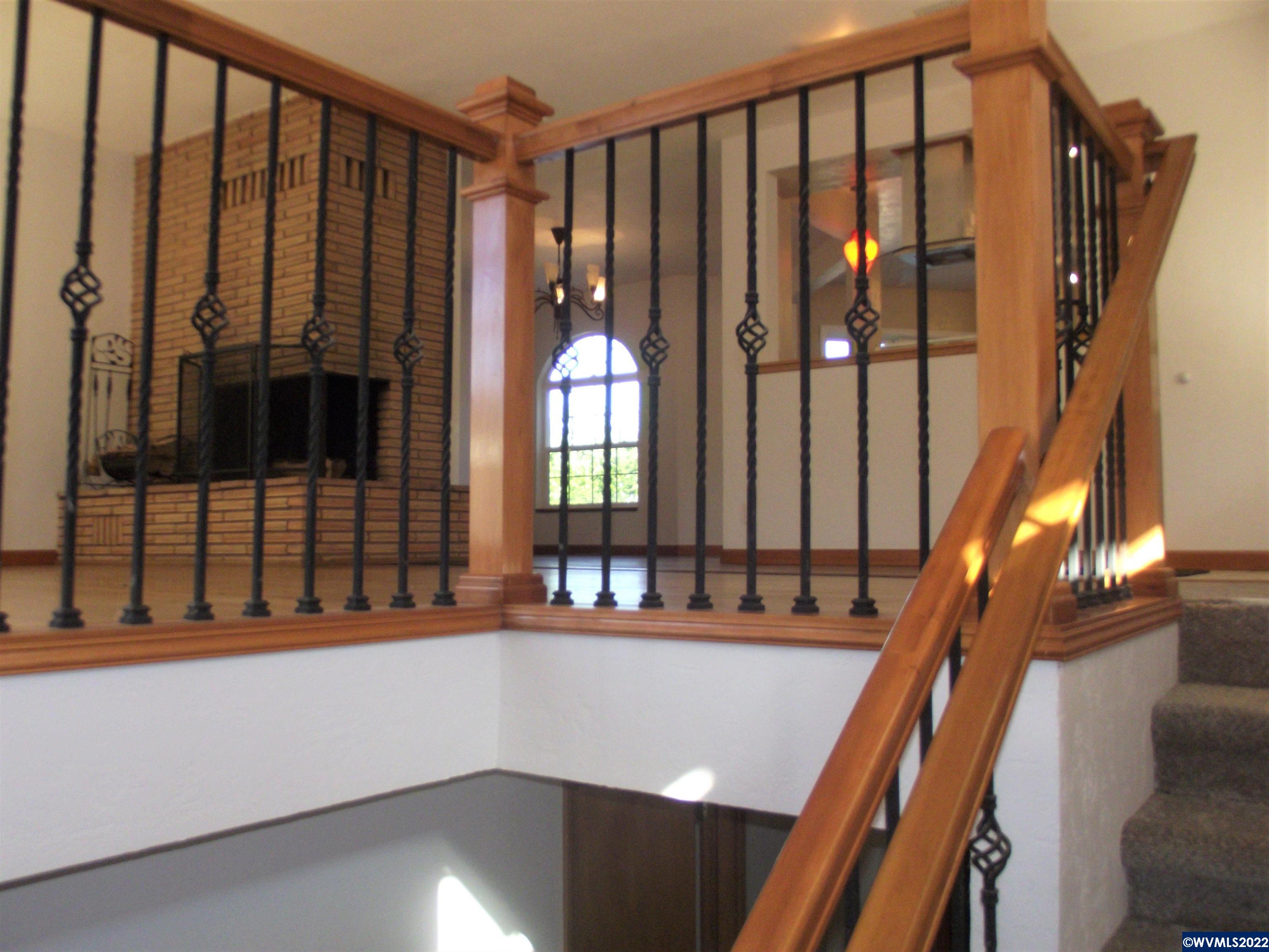 34114 Riverside Drive Albany, OR 97321 - Photo 10 of 42 Gallery Image 10