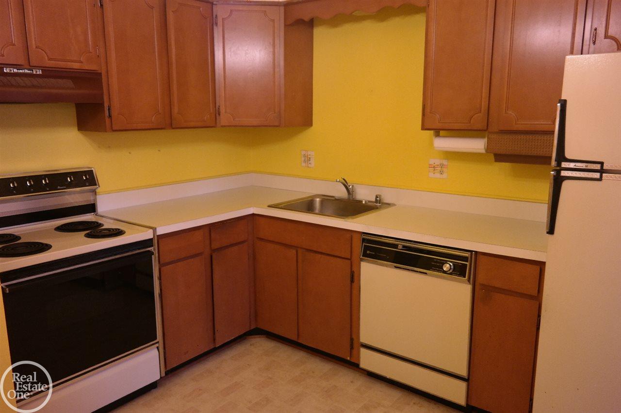 801 West Long Lake Road, Unit C4 Bloomfield Hills, MI 48302 - Photo 12 of 16